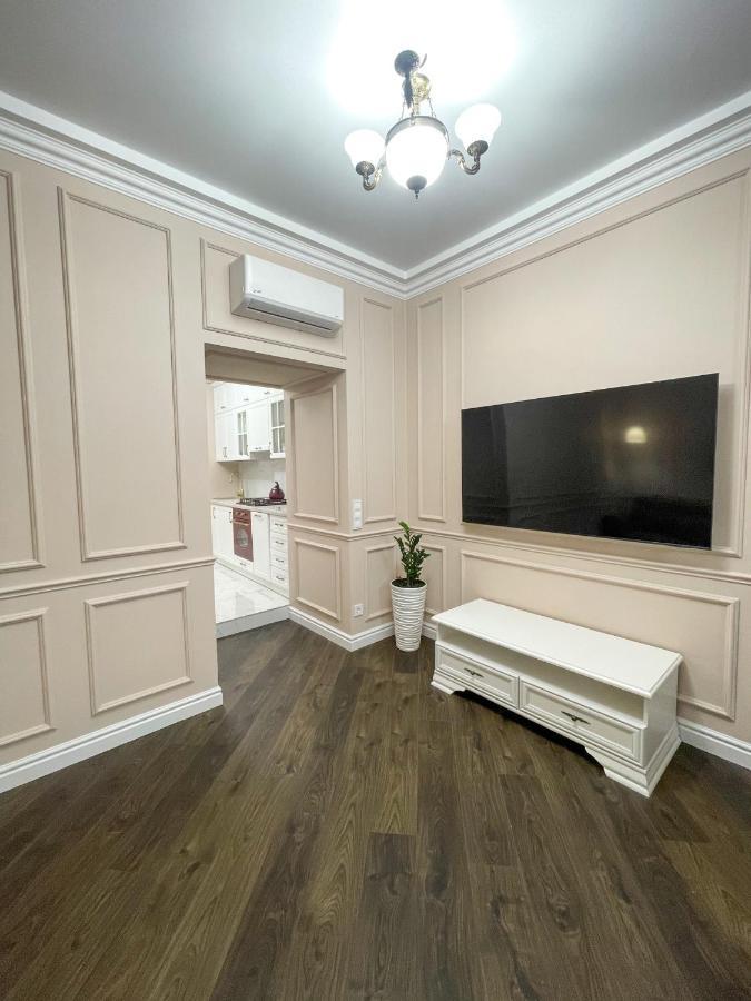 Apartment 39 Svobody Avenue Lviv Luaran gambar