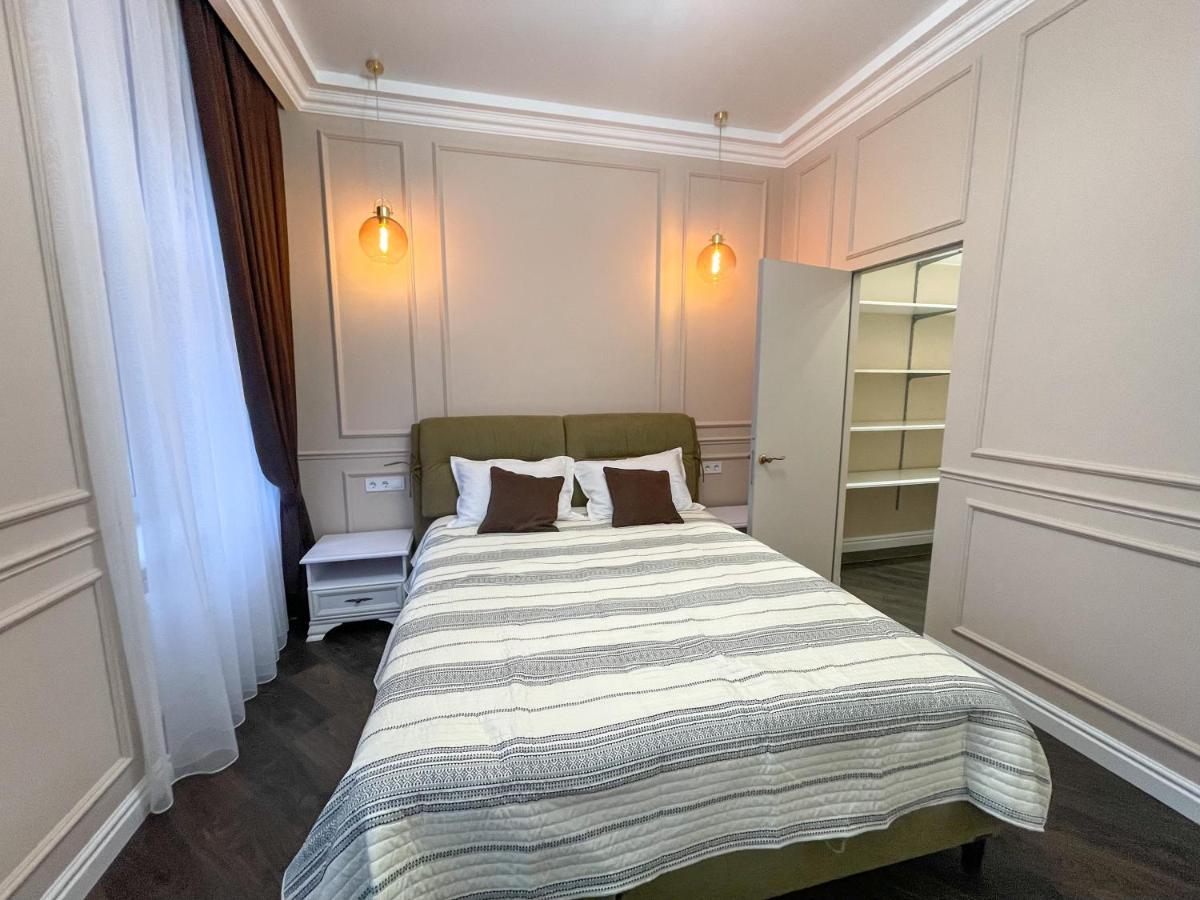 Apartment 39 Svobody Avenue Lviv Luaran gambar