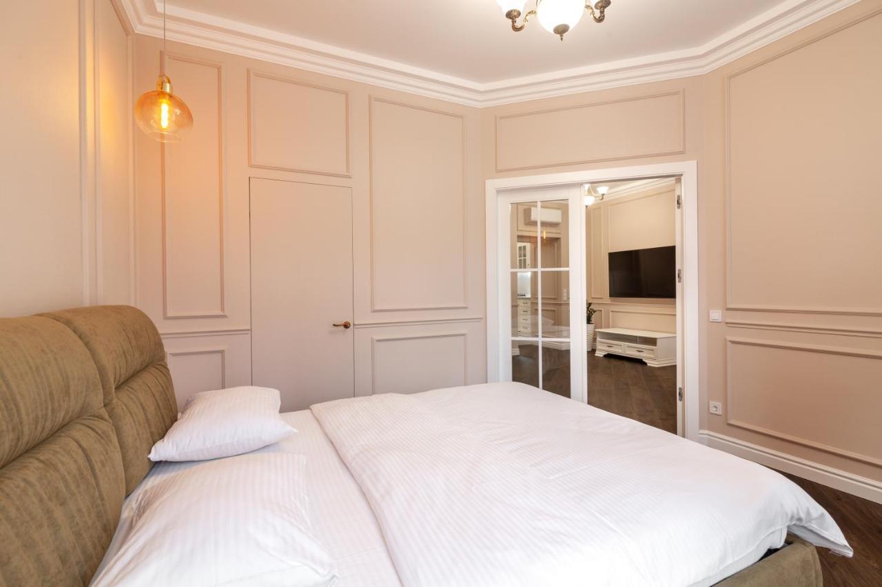 Apartment 39 Svobody Avenue Lviv Luaran gambar